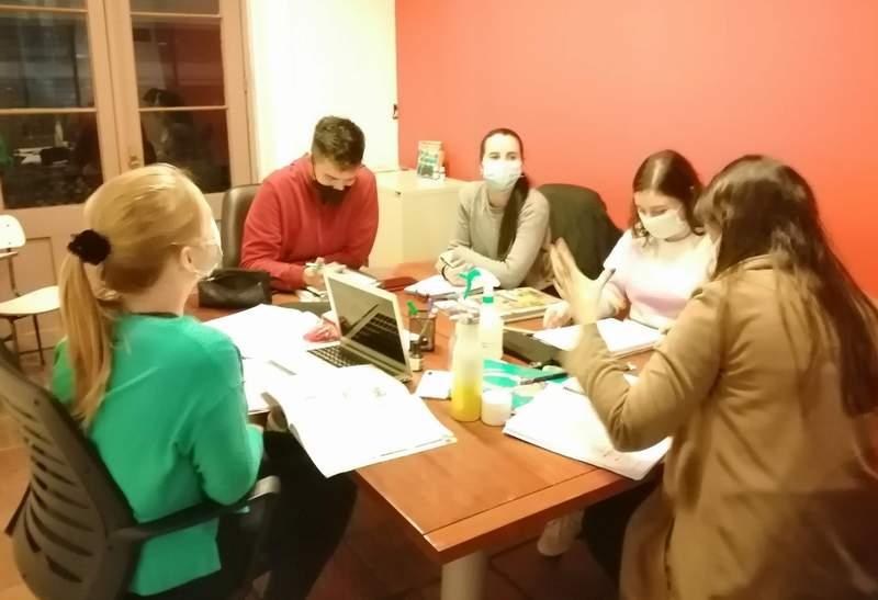 academia montevideo 02Clases de inglés 3 2021