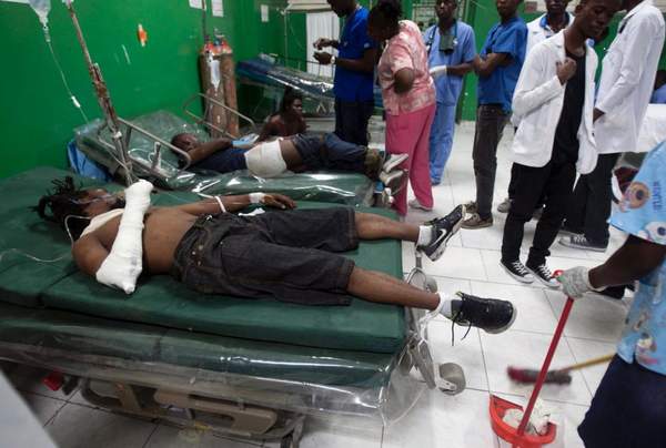 haiti-carnival-accident