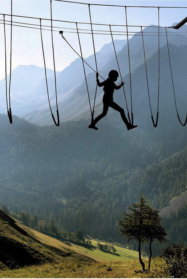 2.-Skywalking-in-the-Alps