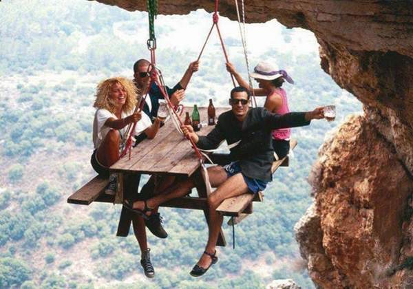 7.-Extreme-Picnicking