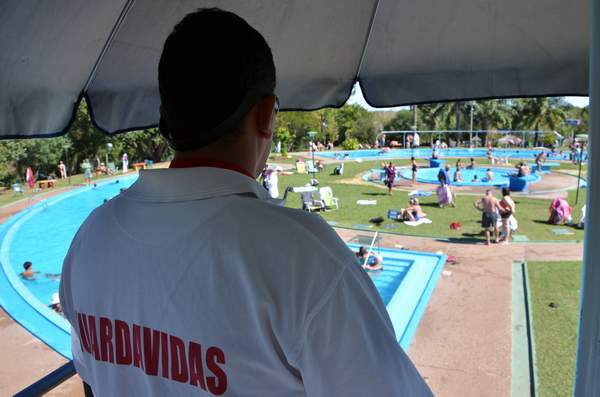 salto_dayman_guardavida